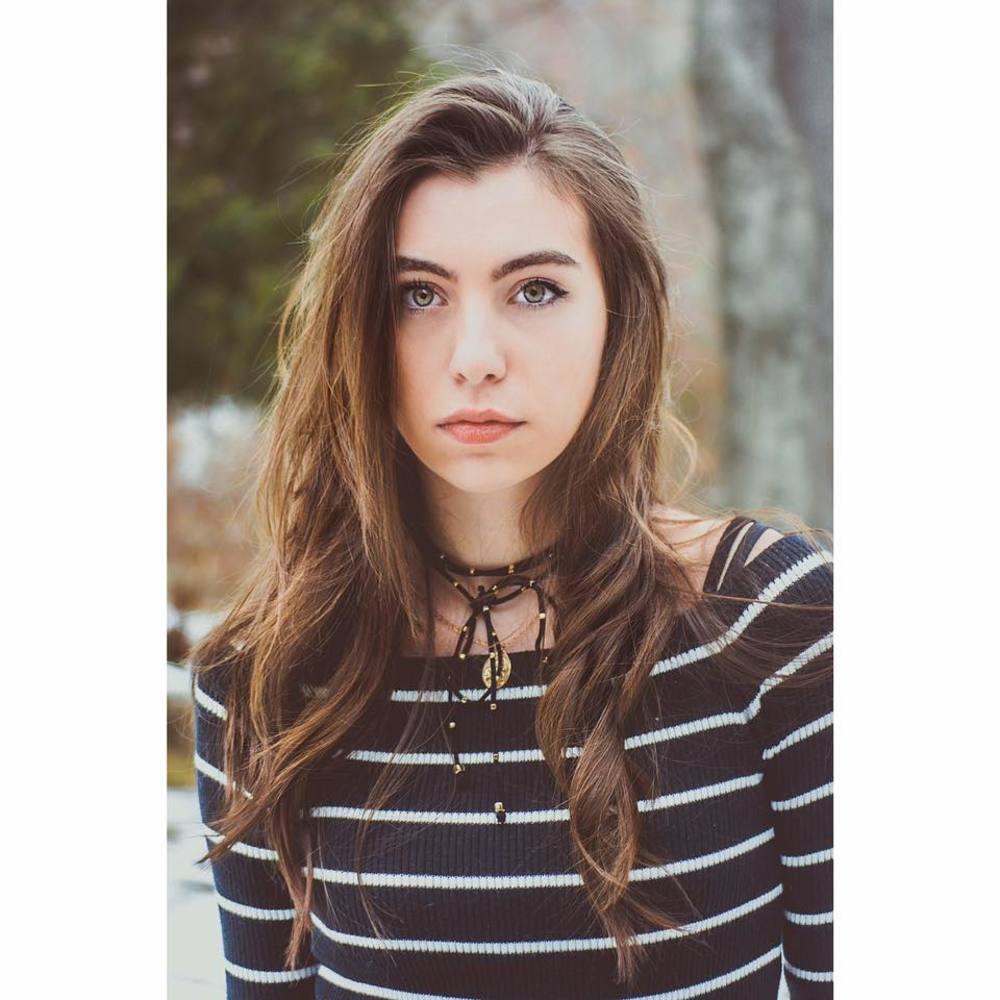 Meet your Posher, Ana